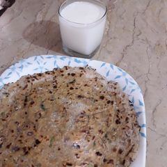 A picture of پیاز والی روٹی😋.