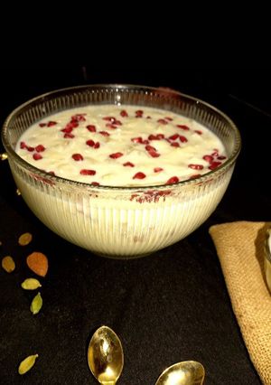 A picture of Cream fruits salad (holi special).