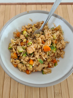 Una foto de Yakimeshi con pollo