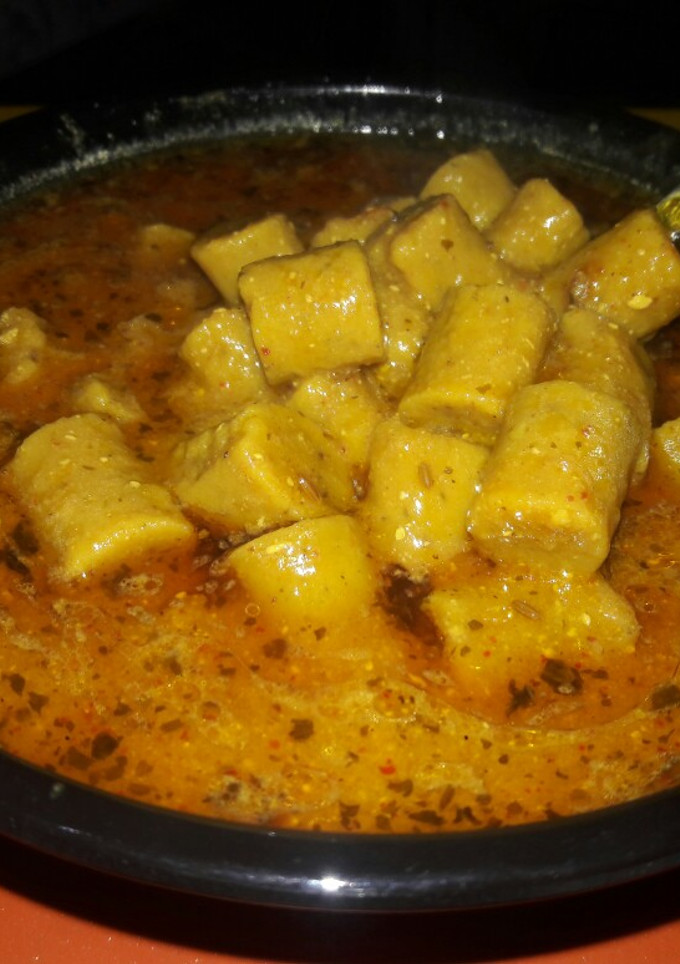 राजस्थानी गट्टे की सब्जी(Rajasthani gatte ki sabzi recipe in hindi) रेसिपी मुख्य फोटो