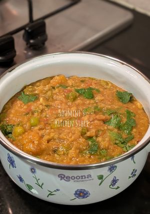 A picture of One pot vegetable and dal masala khichdi in pressure cooker.