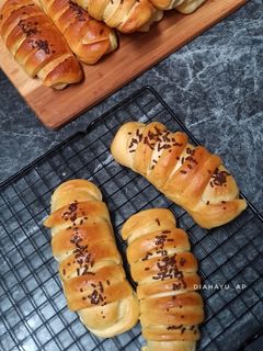Foto resep Roti Manis Coklat Keju (basic)