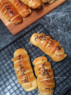 Foto resep Roti Manis Coklat Keju (basic)