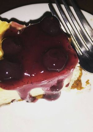 A picture of Blueberry cheese cake :).