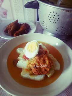 Foto resep Buras / lontong sayur paya
