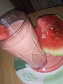 A picture of Water melon smoothie.