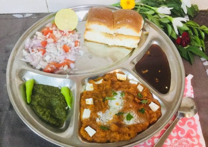 How to Prepare Quick Pav Bhaji