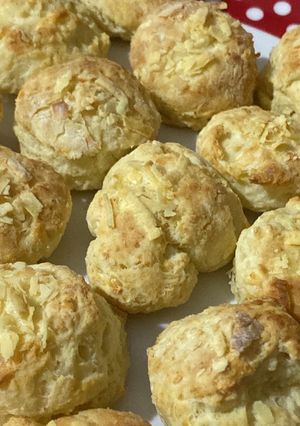Una foto de Scones de queso 🧀