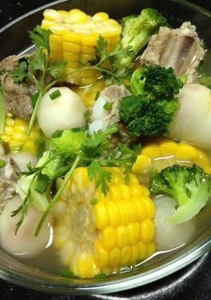 Hình của món Sườn hầm bắp củ cải.