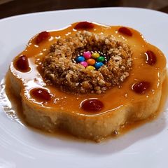 A picture of Flan pudding.