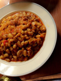 A picture of Beans.