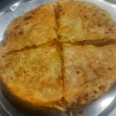 A picture of Roti sandwich.