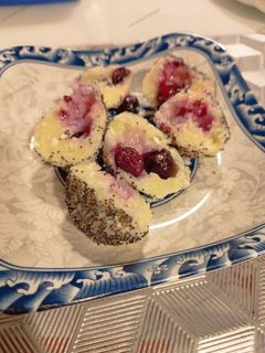 Áfonyával töltött túrógombóc gluténmentesen recept fotója