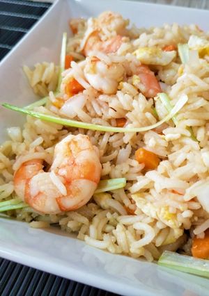 Una foto de Khao Pad Kung -arroz frito con langostinos-