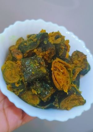 A picture of Arbi ke patte ki sabji 😌.