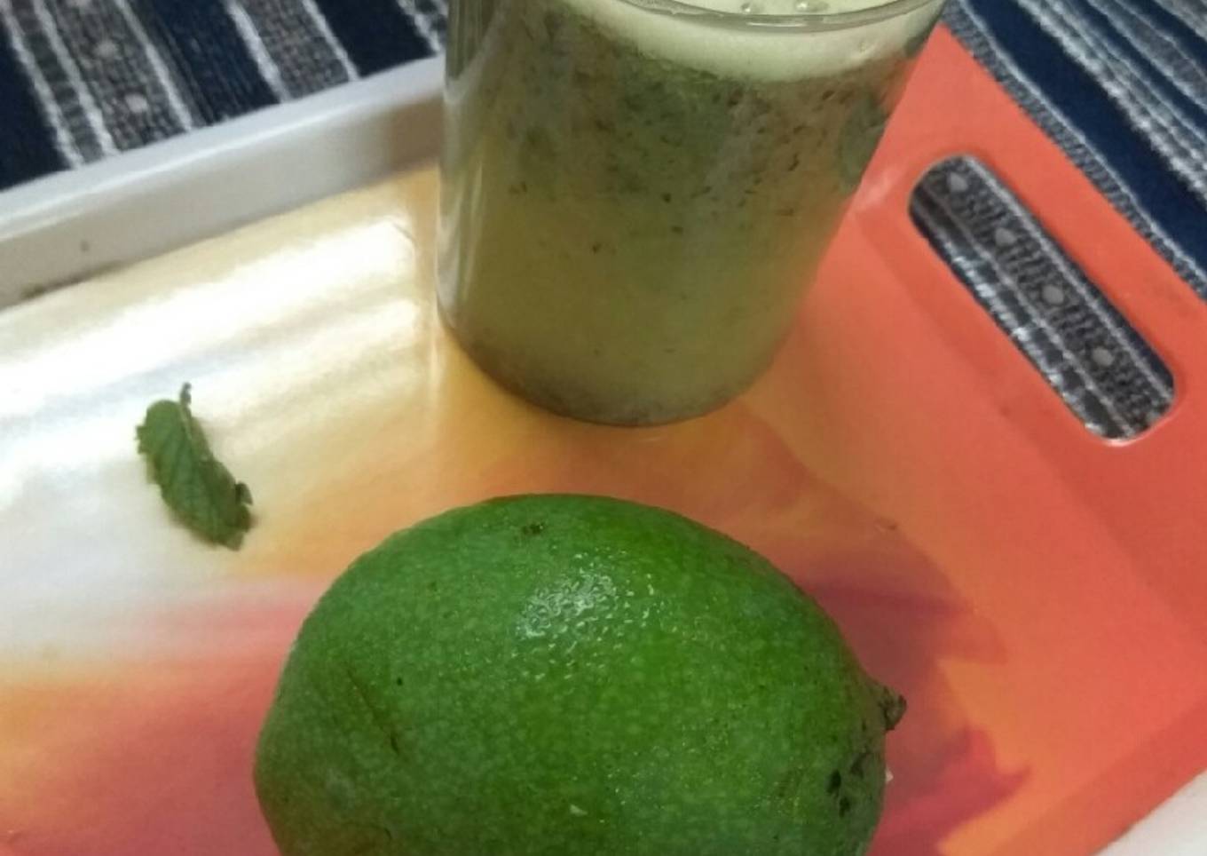 Raw mango mint juice