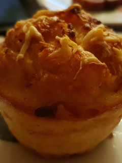 Una foto de Muffins salados de jamón, queso y bacon