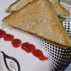 A picture of Potato stuffed bread.
