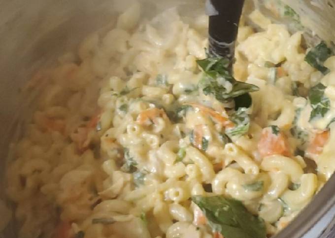 Step-by-Step Guide to Make Super Quick Homemade Cheesy chicken mac and cheese with veggies