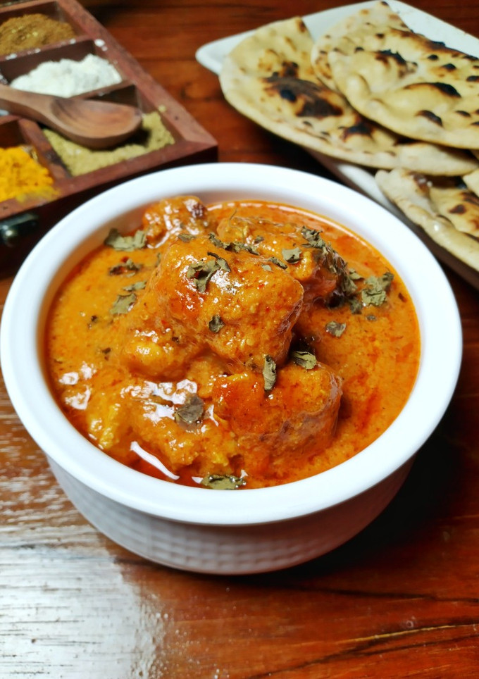 A picture of Butter Chicken.