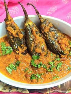 राजस्थानी भरवां बैंगन रेसिपी मुख्य फोटो