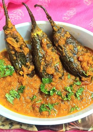 A picture of Rajasthani Stuffed Eggplant.