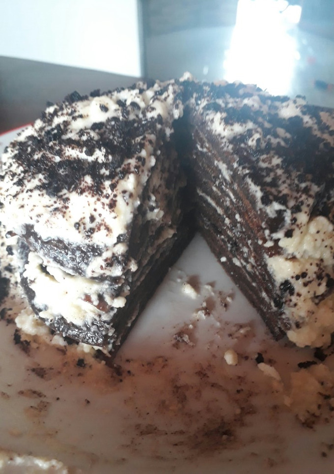 Una foto de Crepas de oreo con frosting... irresistible 😍🍰