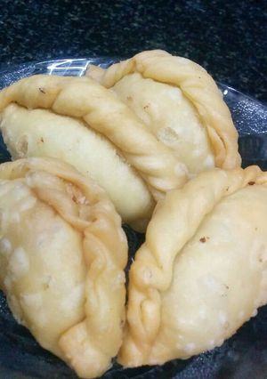 A picture of Gujiya.