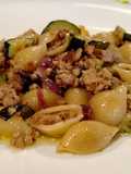 Conchiglie con Tritato di Maiale, Zucchine e Cipolla di Tropea
