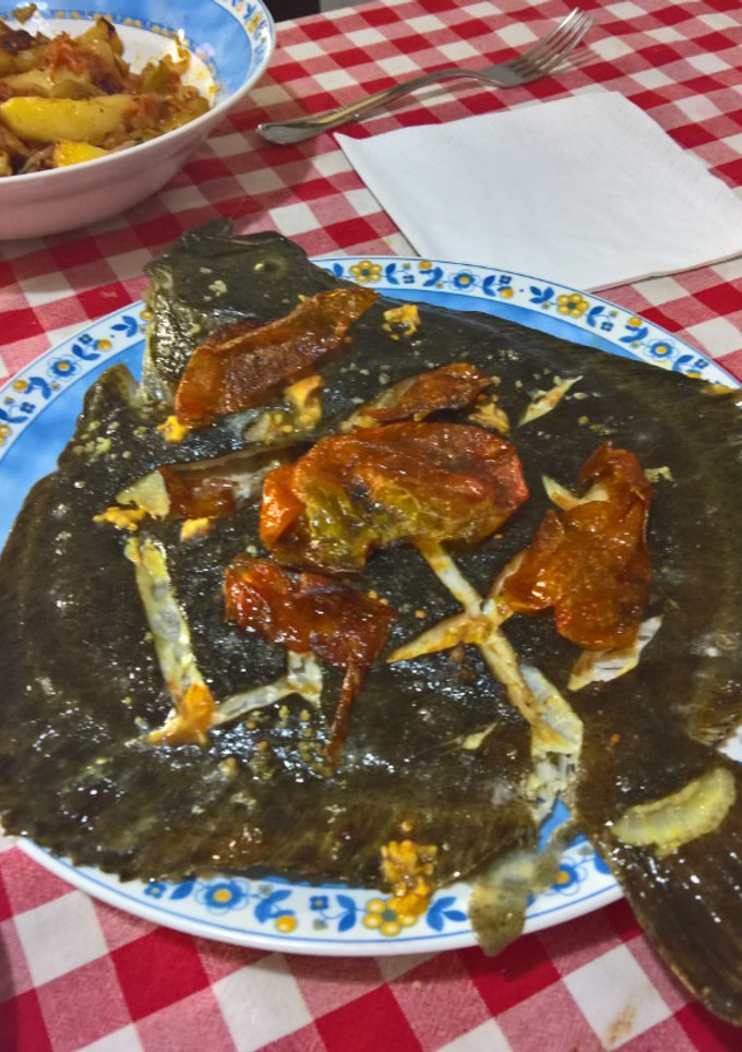 Una foto de Rodaballo al horno estilo casero