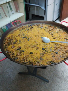 Una foto de Arroz en paella a mí estilo