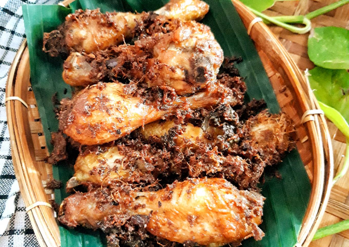 Ayam goreng lengkuas