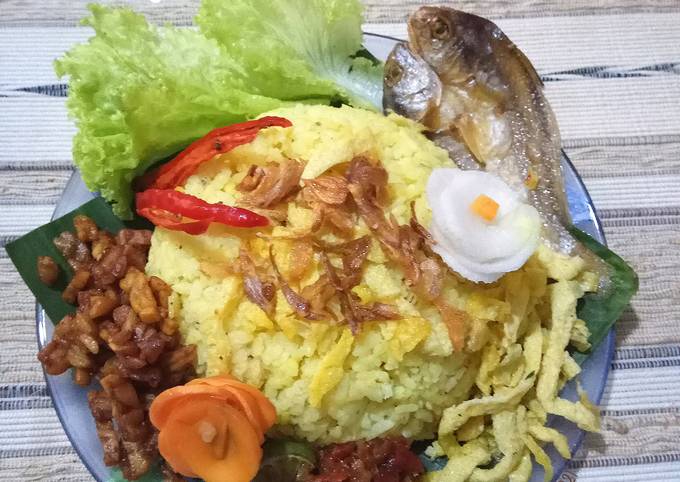 Nasi Kuning Rice Cooker