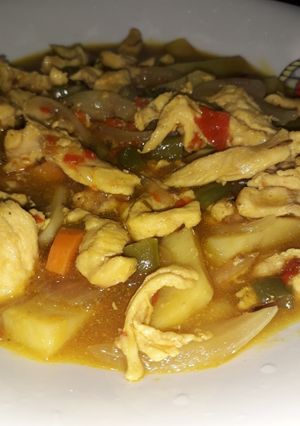 A picture of Shredded chicken sauce.