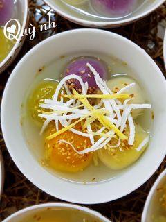 Hình của món Chè trôi ngũ sắc.