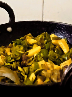 आलू और फ्रेंच बीन्स मसाला (Aloo aur french beans masala recipe in hindi) रेसिपी मुख्य फोटो