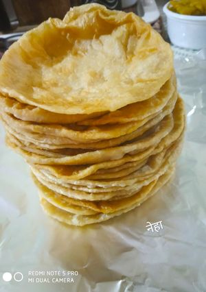 अजवाईन नमक की पूरी (Ajwain namak ki puri recipe in Hindi) रेसिपी मुख्य फोटो