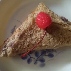 A picture of Bread triangle.