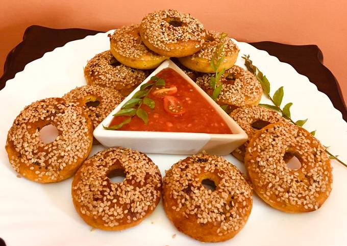 Simple Way to Make Favorite Instant Doughnut Shaped Handvo (savory Doughnut cake) made of maize flour#bakedsnacks