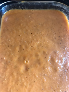 Una foto de Sopa de tomate caliente o fría
