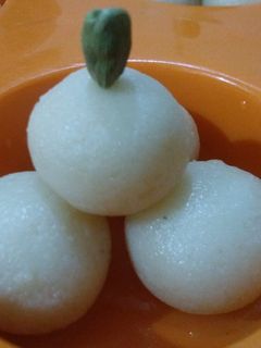 રસગુલ્લા (Rasgulla Recipe In Gujarati) રેસીપી મુખ્ય ફોટો