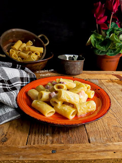 Foto di Rigatoni in padella con besciamella home made