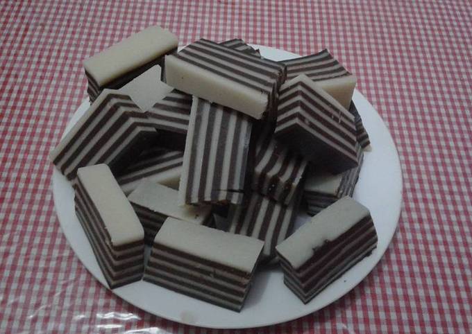 Resep Kue Lapis Coklat Oleh Trie Ismawarni Cookpad