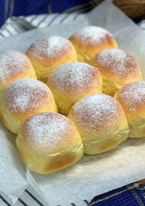 蜂蜜煉乳手撕小餐包 的食譜成品照片