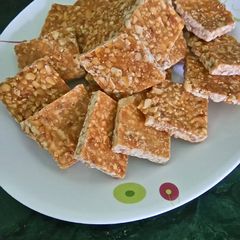 A picture of Jaggery.