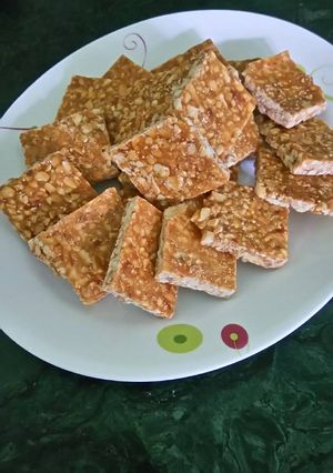 A picture of Jaggery.
