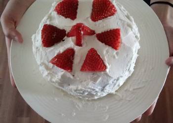 Without Fail Make Recipe My 15 year old made chocolate cake with strawberry n whipcream Restaurant Style