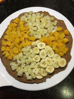 Una foto de Pizza dulce!! Sin harina.Desayuno/ merienda liviana y fresca
