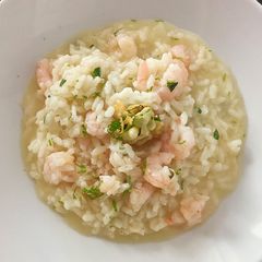 A picture of Risotto con gamberetti al Mojito.
