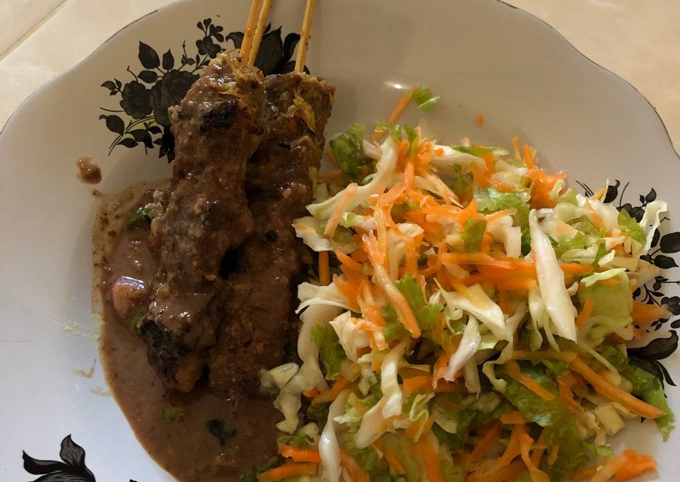Sate sapi bumbu kencur + sayur mentah #DEBM+ketofriendly